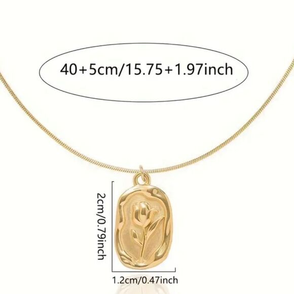18k Gold Plated Rose 🌹 Charm Necklace - Picture 4 of 5